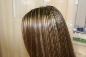 Безопасно ли частое мелирование волос?