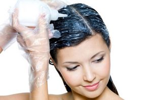 Как обесцветить волосы в домашних условиях перекисью водорода (видео) и как осветлить