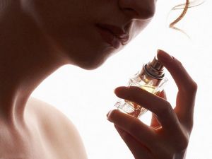 Как выбрать духи: парфюмерный этикет