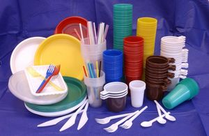 Разовая пластмассовая посуда - опасность для среды и здоровья человека